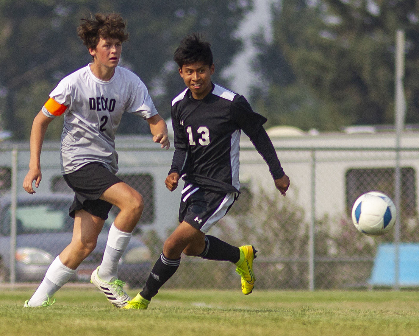 Buhl battles Declo boys soccer